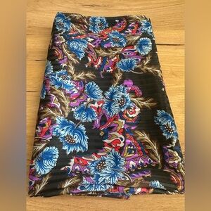 Gorgeous Vintage Floral & Paisley Print Scarf with Striped Pattern - Large Size